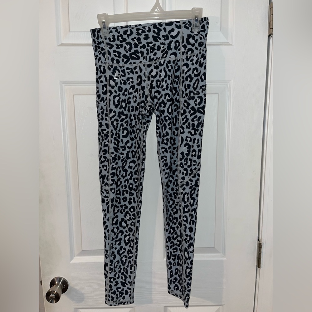Women’s active leggings